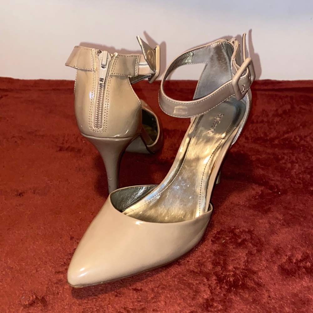 Nude Kitten Heel With Silver Insoles